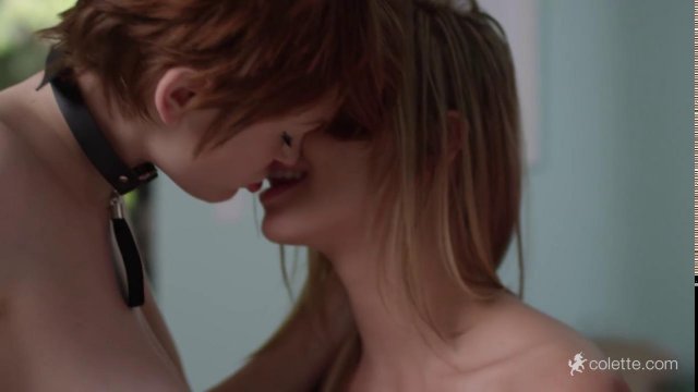 Превью Лучшие подруги суют в промежности большой вибратор № 23535