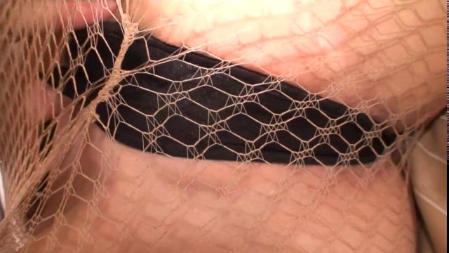 Превью Матюрка отсасывает небольшой волосатый член директора № 23590