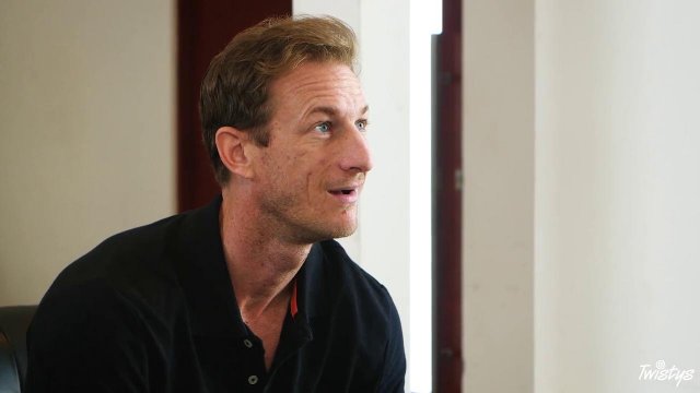 Превью Начальник в кабинете пользуется влажной щелкой секретарши № 23765