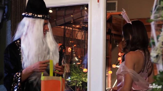 Превью Секс на Рождество принес одинокой девушке настоящий оргазм № 23895