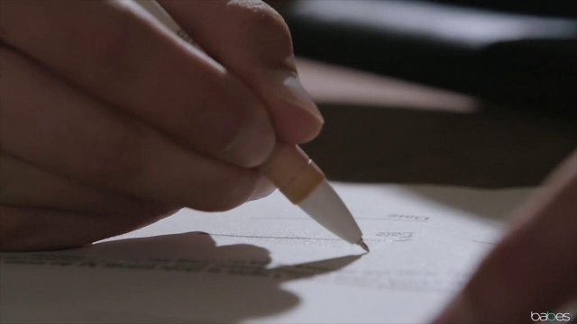 Превью Красавчик поимел и обкончал двум любовницам нежные киски № 23974