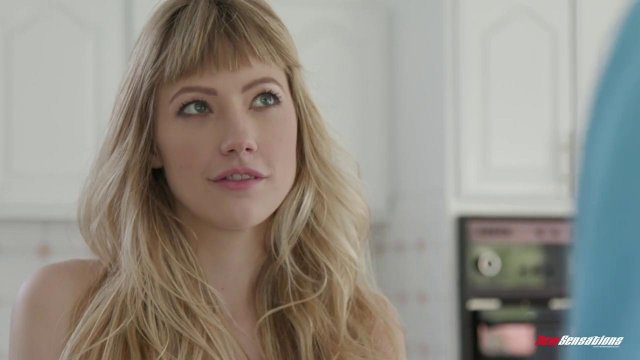 Превью Девушка раком подставляет большую попку под небольшой член друга № 35141