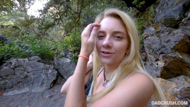 Превью Блондинка на природе раком трахается с пикапером до кончи № 35159