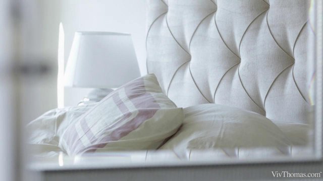 Превью Красивые лесбухи отлично занимаются оральным сексом в койке № 35324