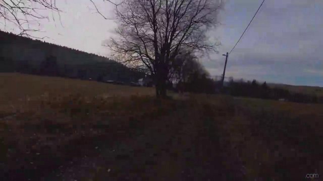 Превью Спортсмен на даче трахается на сером диване с любовницей № 35415