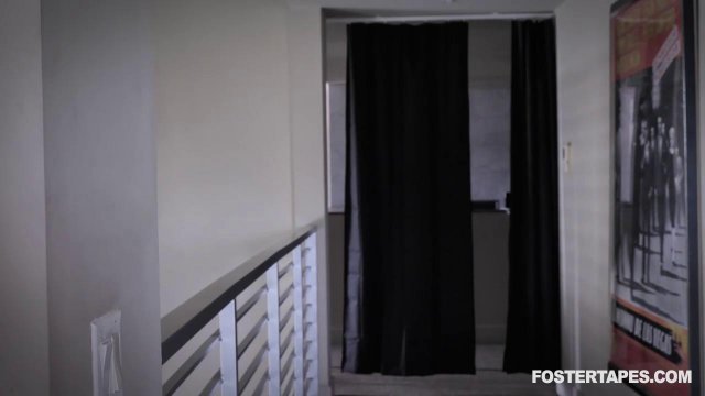 Превью Негр наслаждается вагинальным сексом с замужней белой № 35441