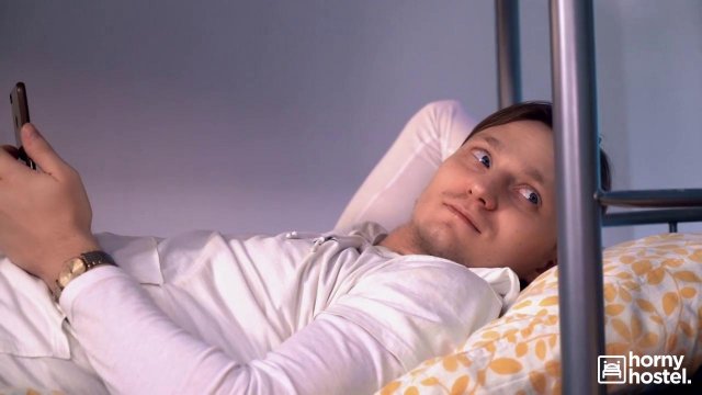 Превью Скрытая камера снимает ебущихся русских студентов в общежитии № 35448