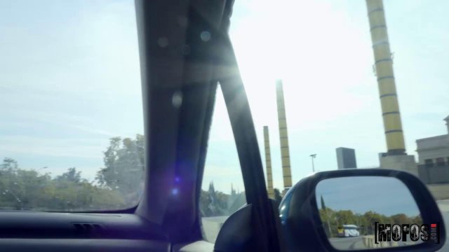 Превью Футболистка скользит красивыми дырками по стояку тренера № 35464