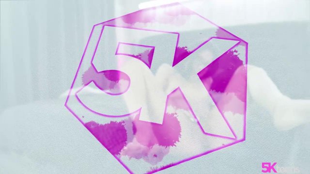 Превью Девушка в очках круто прыгает влажной щелкой по члену любимого № 35478