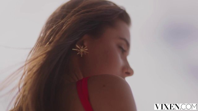 Превью На вилле утро богатой парочки начинается с крутого секса № 35503