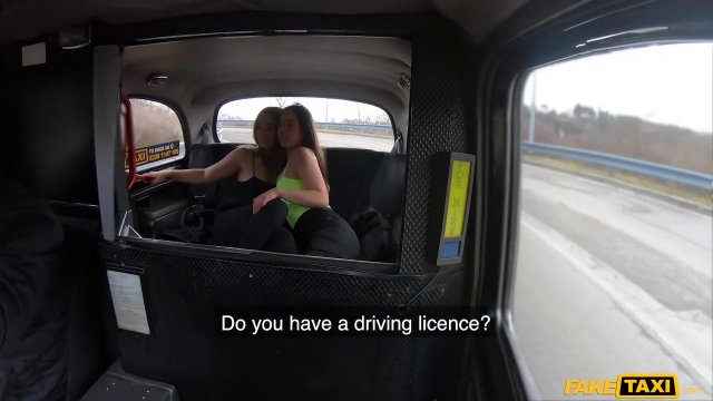 Превью Секс втроем с таксистом устроили две девицы в его большой машине № 35568
