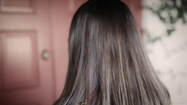 Превью Секс с оральными ласками устроил парень на бильярдном столе № 35783