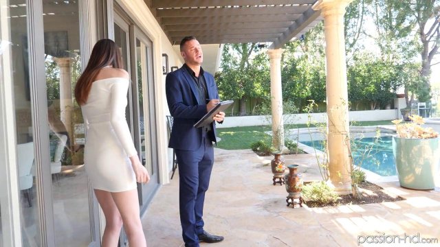 Превью Бритая писька насаживается на каменный стояк лучшего друга № 35845