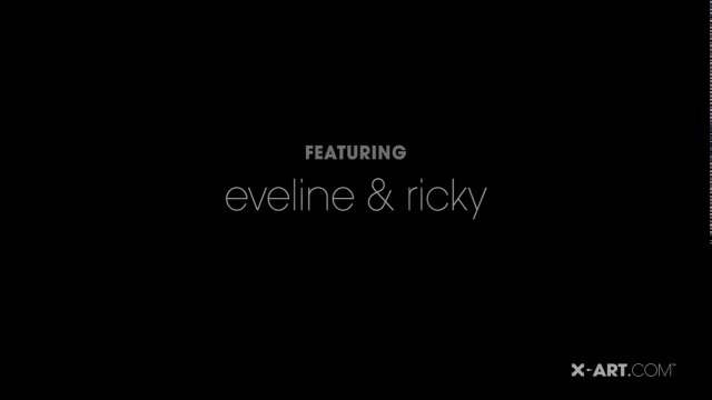 Превью Студентка в очках встала раком и трахнулась со своим парнем № 35892