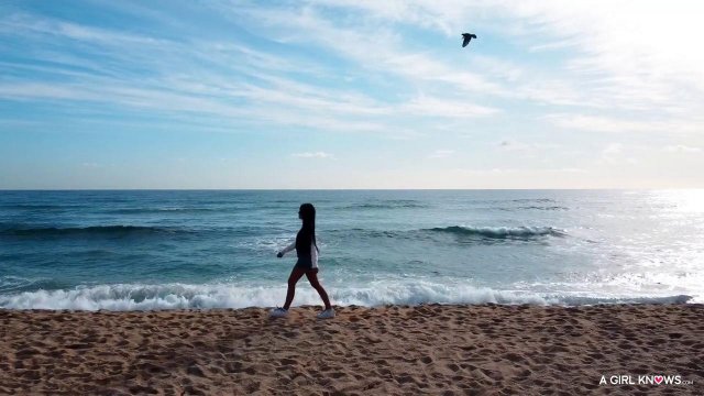 Превью Лесбиянки вылизывают письки и мастурбируют на бильярдном столе № 35895