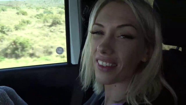 Превью Худая блондинка раздевается в эротическом видео на пляже и в машине № 36036