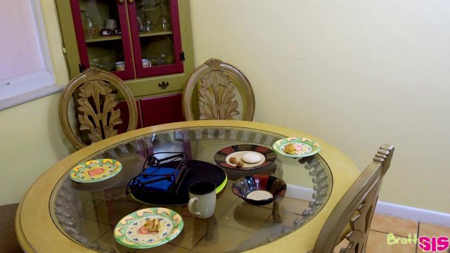 Превью Подружился с сестрой друга № 36264