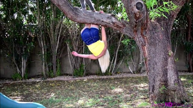 Превью Помог красотке кончить от члена вместо мастурбации № 41258