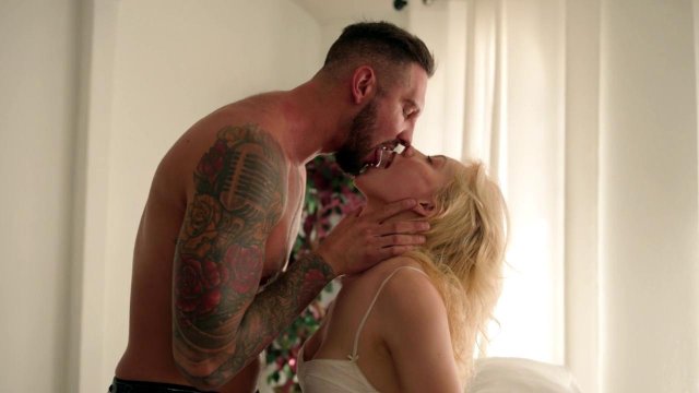 Превью Засадил горячей сучке после выступления на радио № 41311