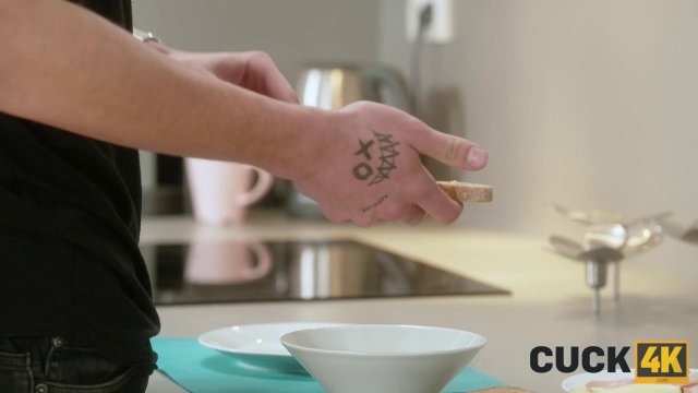 Превью Куколд смотрит на секс жены в чулках с наглым мужиком № 41326