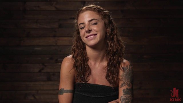 Превью БДСМ извращения над дырками рыжей сучки № 41336