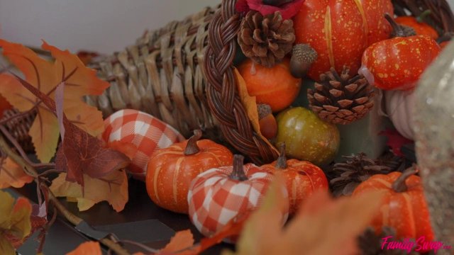 Превью Горячие телки пробуют первую групповуху и кончают № 41346