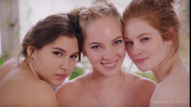 Превью Красивый лесби тройничок с горячими подругами № 41473