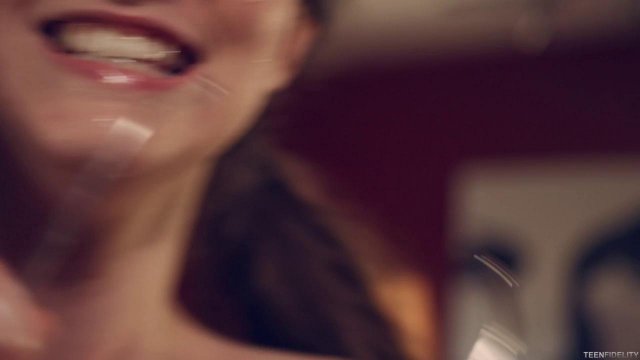 Превью Очкастая студентка пробует секс со зрелым мужиком № 41486