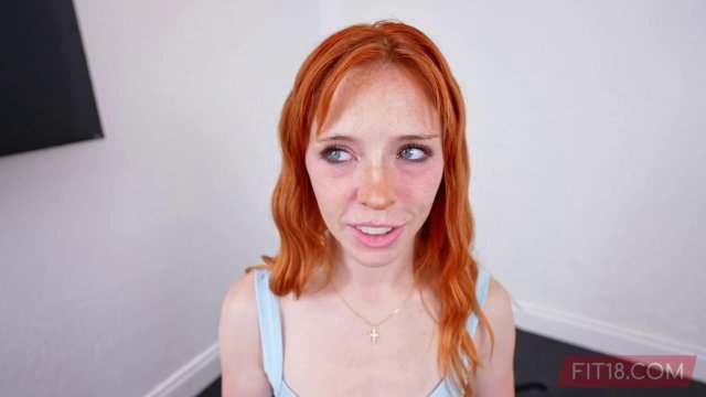 Превью Молоденькая рыжая девица трахается на кастинге № 42002