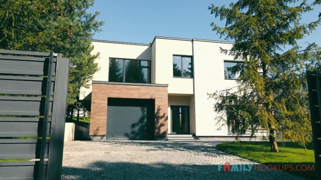 Превью Радость сестричек при виде большого ствола № 44198